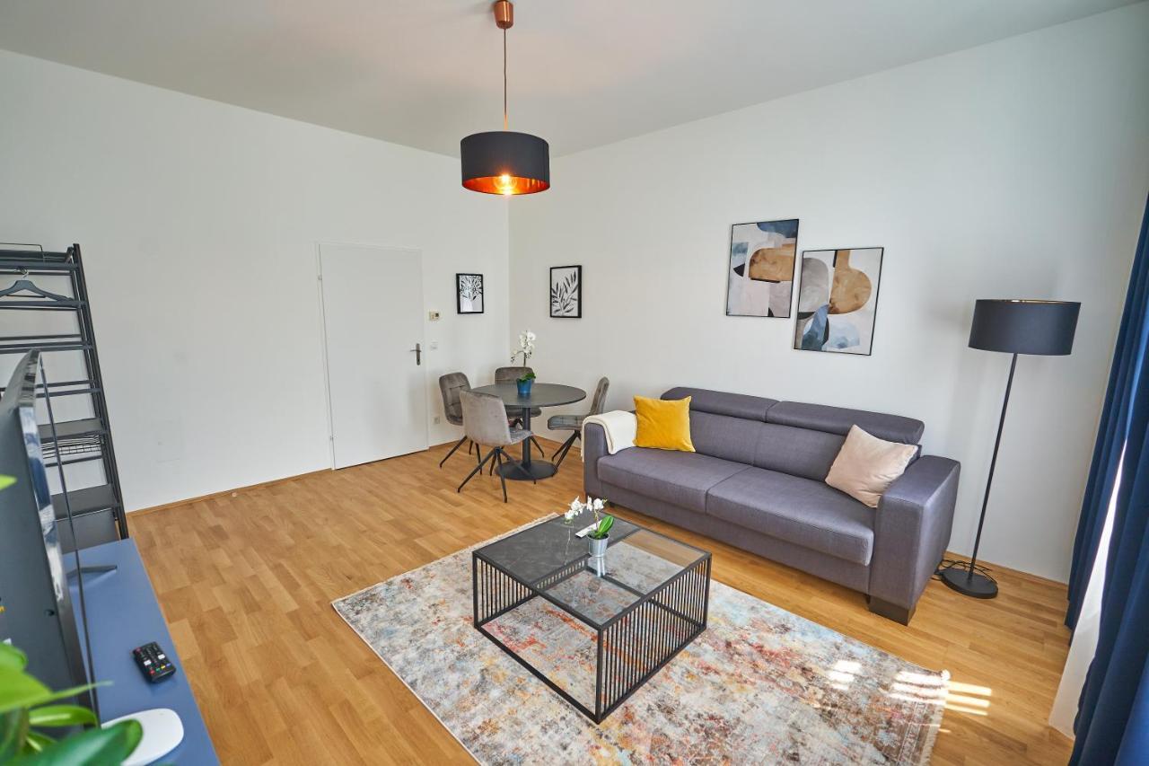 Trendy Apartment 2 Zimmer Zentral Gelegen Vienna Luaran gambar