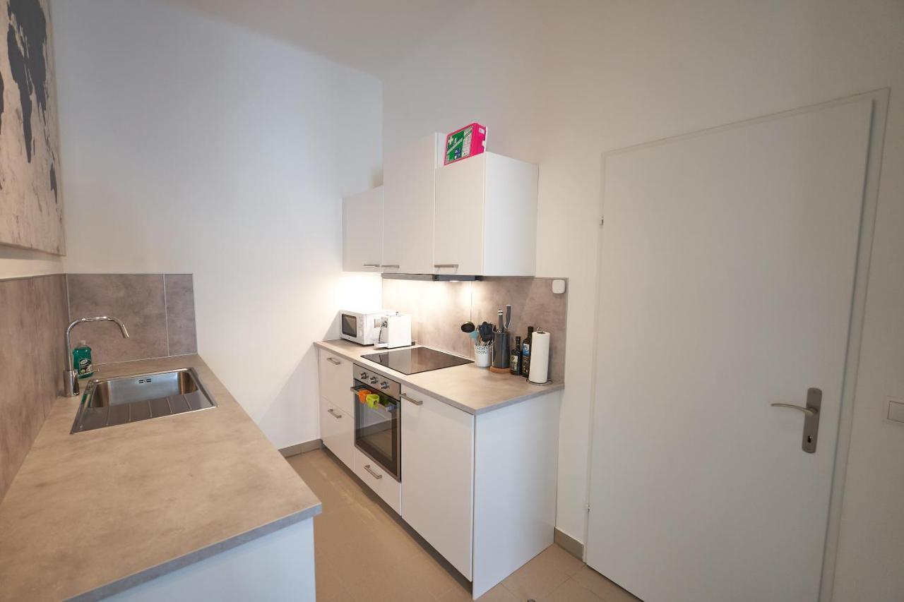 Trendy Apartment 2 Zimmer Zentral Gelegen Vienna Luaran gambar